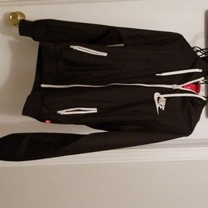 Like New Womens Nike Windbreaker